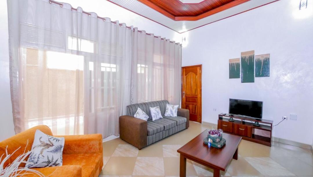 Da Vinci House Bed and Breakfast Kigali Buitenkant foto
